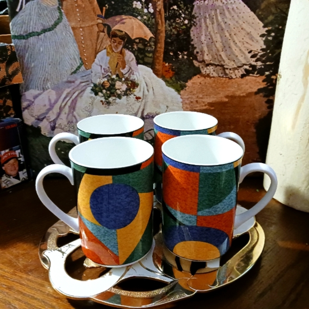 ☕️Victoria&Beale Vintage Cups Set of 4🍶🍵Fine Design Translucent Porcelain🥧.🛍 - Picture 3 of 5